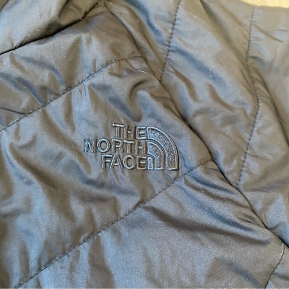 The North Face Women’s Mossbud Insulated Reversible Parka size Medium - Picture 6 of 16